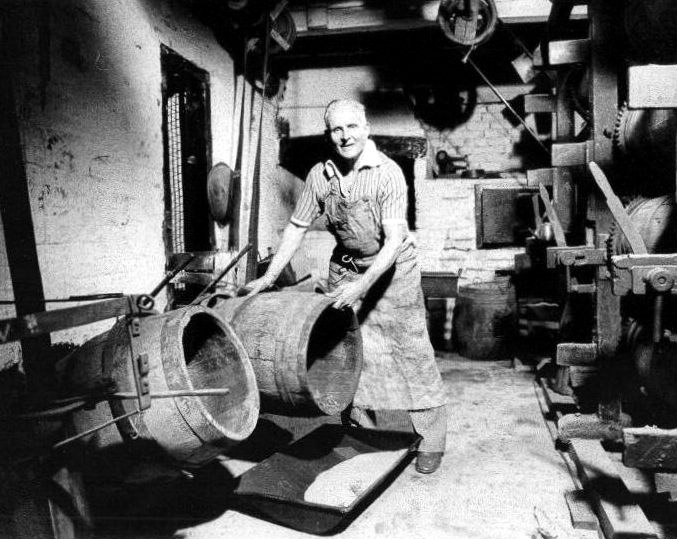 Les Jakeman in the Barrelling Shed