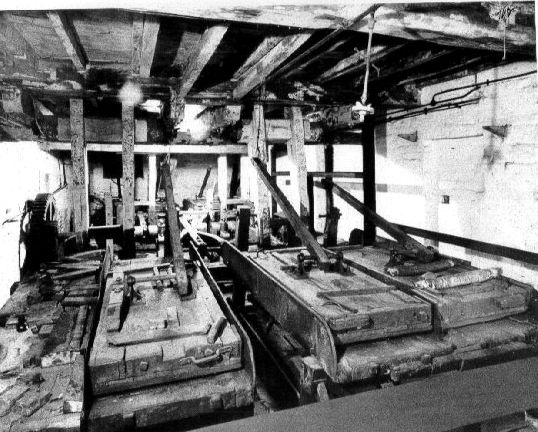 Needle scouring beds